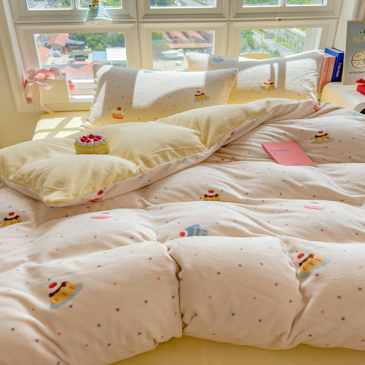 91家纺网 家纺一手货源 找家纺 摩妮卡 摩妮卡 2025新款加厚款小清新牛奶绒印花四件套床单款床笠单被套 蛋糕派