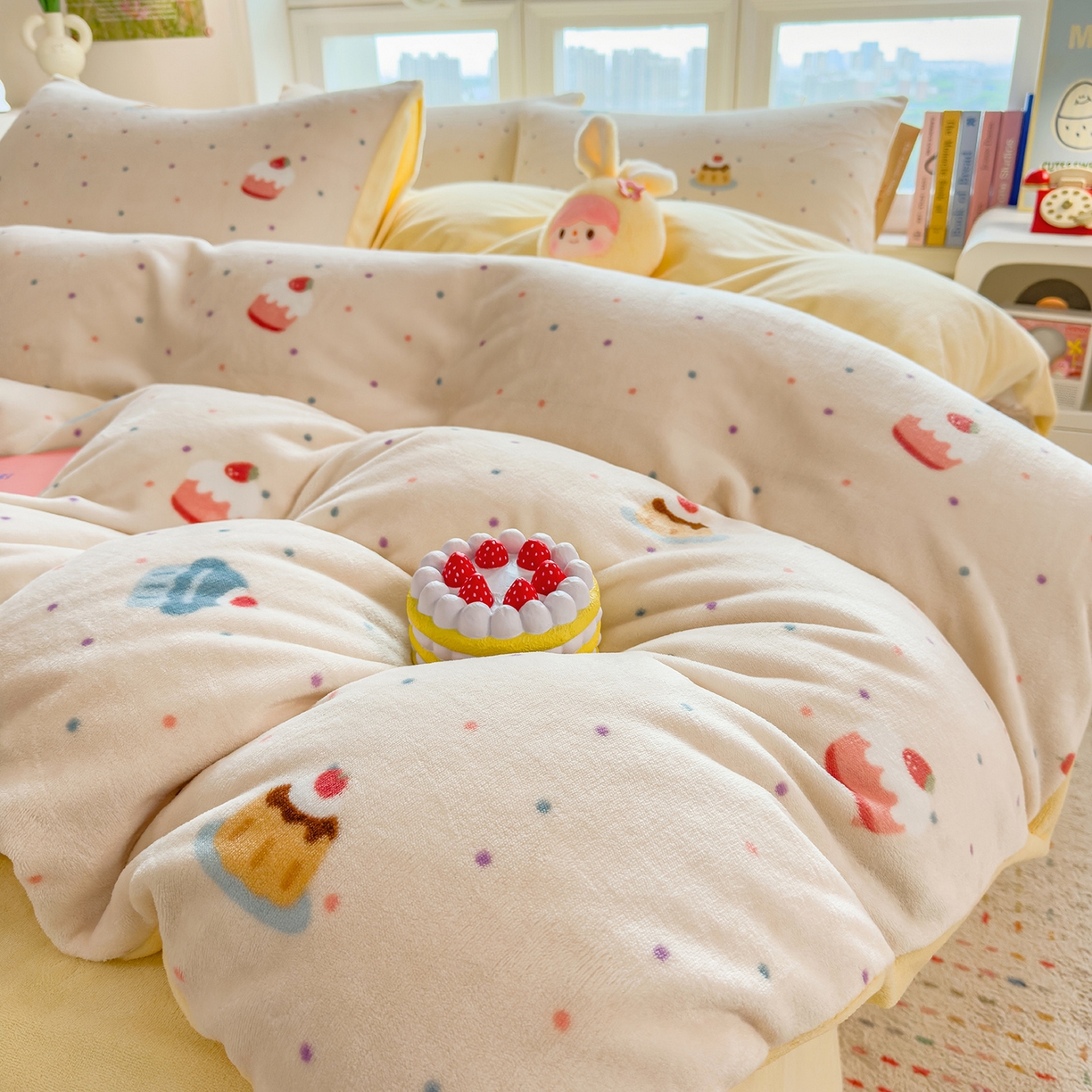 91家纺网 家纺一手货源 找家纺 摩妮卡 摩妮卡 2025新款加厚款小清新牛奶绒印花四件套床单款床笠单被套 蛋糕派