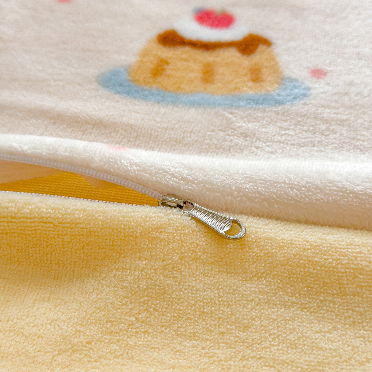 91家纺网 家纺一手货源 找家纺 摩妮卡 摩妮卡 2025新款加厚款小清新牛奶绒印花四件套床单款床笠单被套 蛋糕派