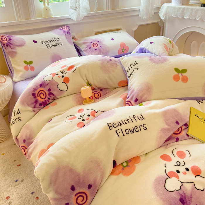 91家纺网 家纺一手货源 找家纺 摩妮卡 摩妮卡 2025新款加厚款小清新牛奶绒印花四件套床单款床笠单被套 花恬兔