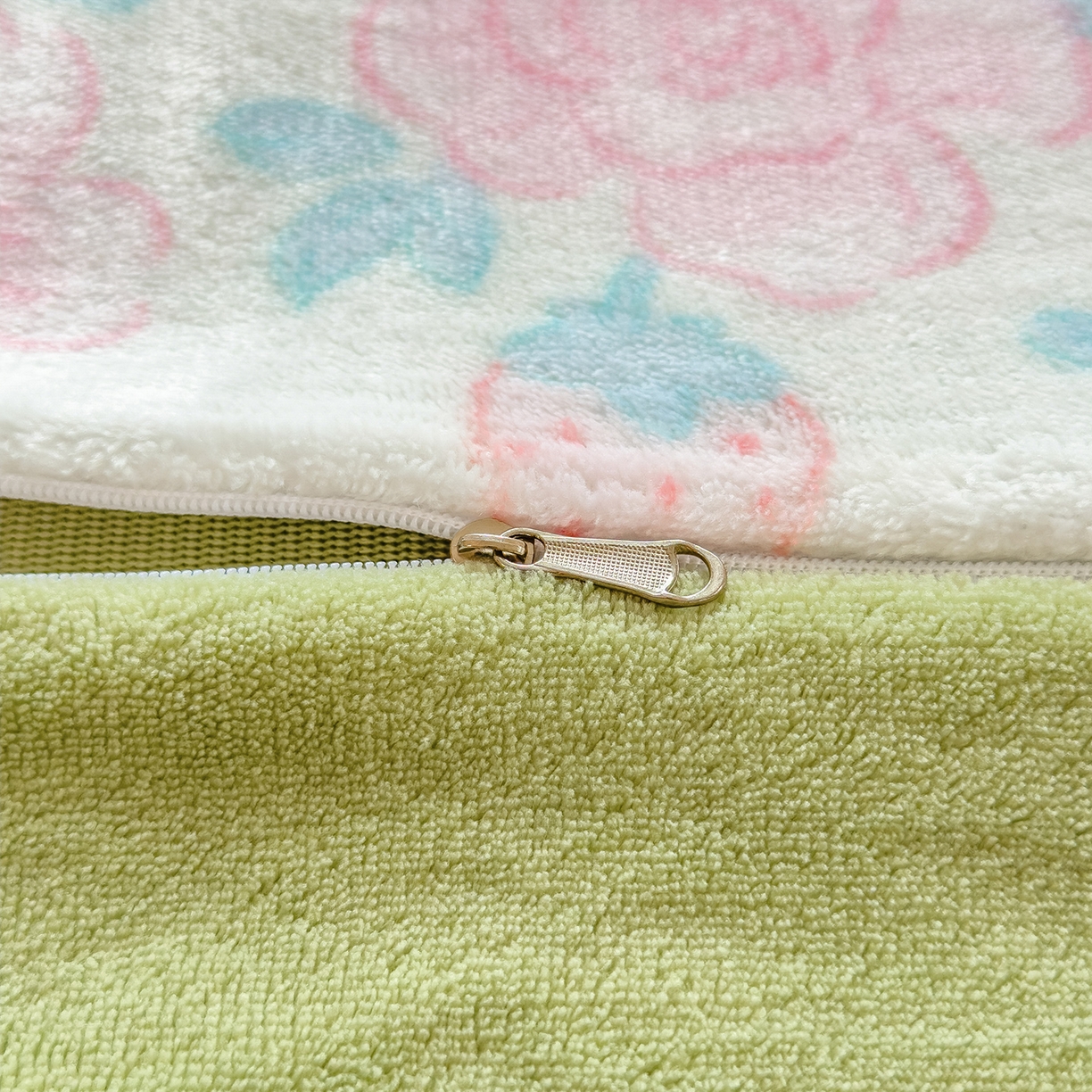 91家纺网 家纺一手货源 找家纺 摩妮卡 摩妮卡 2025新款加厚款小清新牛奶绒印花四件套床单款床笠单被套 花舞