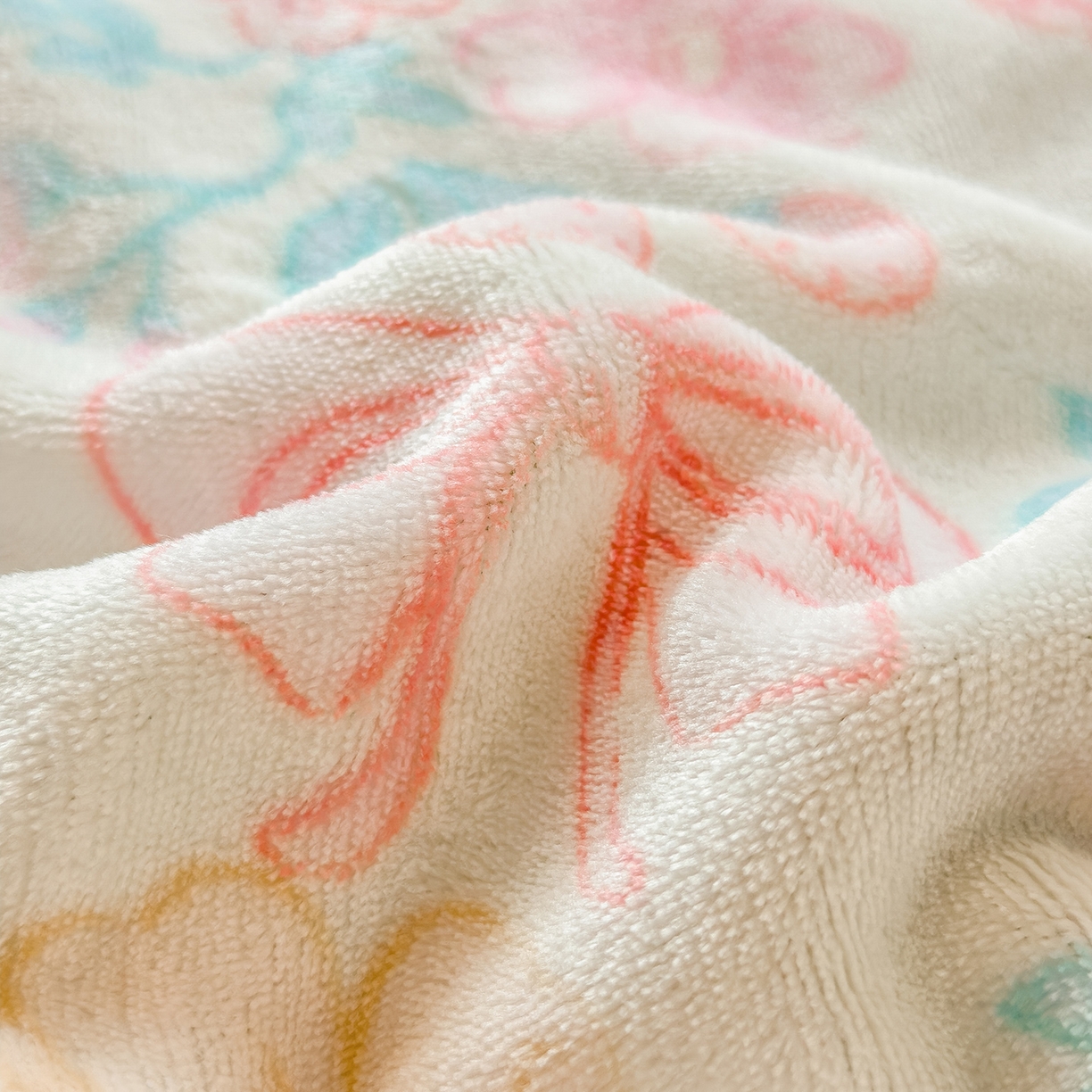 91家纺网 家纺一手货源 找家纺 摩妮卡 摩妮卡 2025新款加厚款小清新牛奶绒印花四件套床单款床笠单被套 花舞