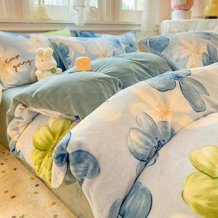 摩妮卡 摩妮卡 2025新款加厚款小清新牛奶绒印花四件套床单款床笠单被套 花枕繁星