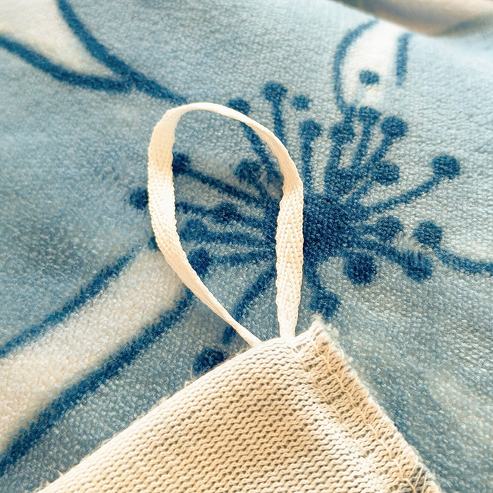 91家纺网 家纺一手货源 找家纺 摩妮卡 摩妮卡 2025新款加厚款小清新牛奶绒印花四件套床单款床笠单被套 花枕繁星