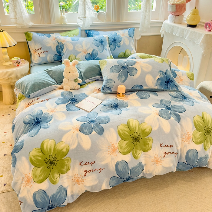 91家纺网 家纺一手货源 找家纺 摩妮卡 摩妮卡 2025新款加厚款小清新牛奶绒印花四件套床单款床笠单被套 花枕繁星