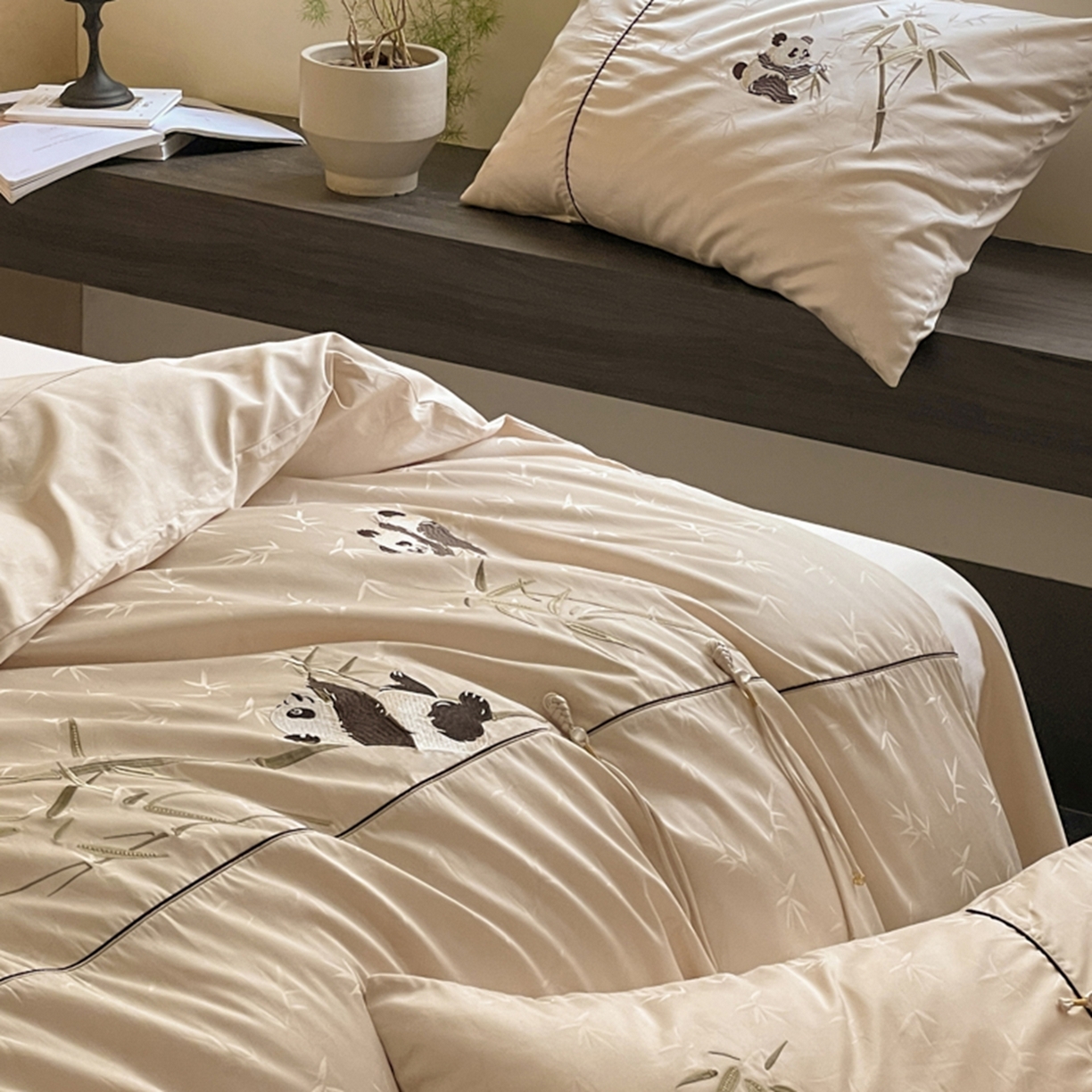 91家纺网 家纺一手货源 找家纺 （总）漫调家纺 2025新款新中式100支国风提花熊猫刺绣四件套【现货供应+提供买家秀】