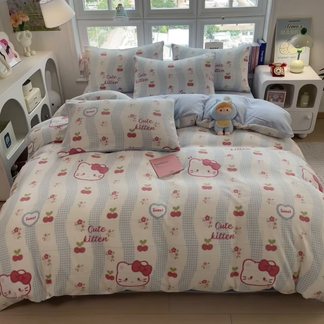 91家纺网 家纺一手货源 找家纺 摩妮卡 摩妮卡 2025新款加厚款小清新牛奶绒印花四件套床单款床笠单被套 凯蒂小樱桃