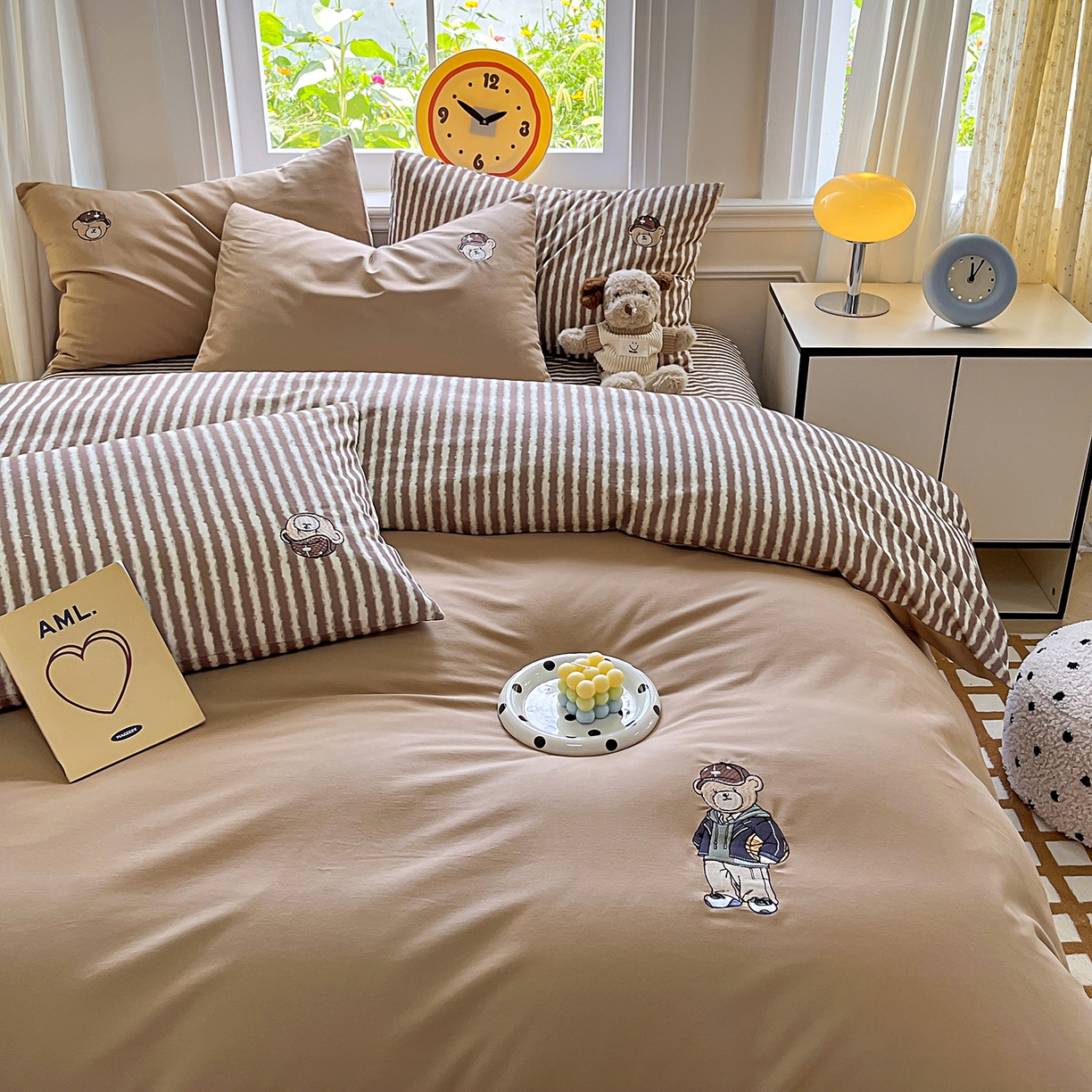 91家纺网 家纺一手货源 找家纺 大境 2025秋冬专版刺绣A类全棉磨毛四件套三件套 篮球小熊-暖咖