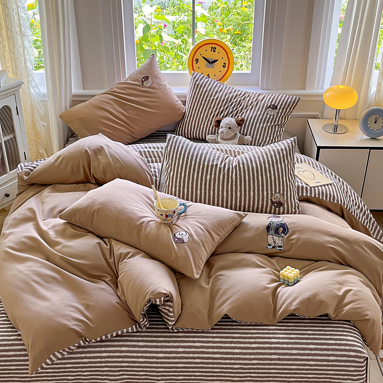 91家纺网 家纺一手货源 找家纺 大境 2025秋冬专版刺绣A类全棉磨毛四件套三件套 篮球小熊-暖咖