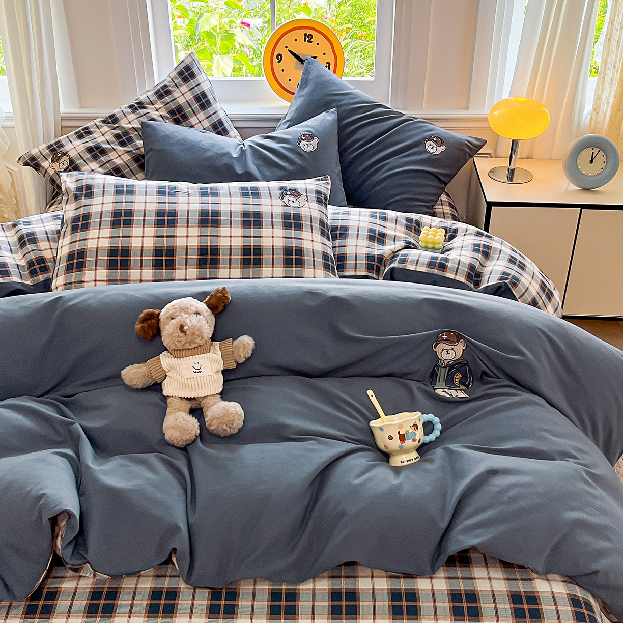 91家纺网 家纺一手货源 找家纺 大境 2025秋冬专版刺绣A类全棉磨毛四件套三件套 篮球小熊-深蓝