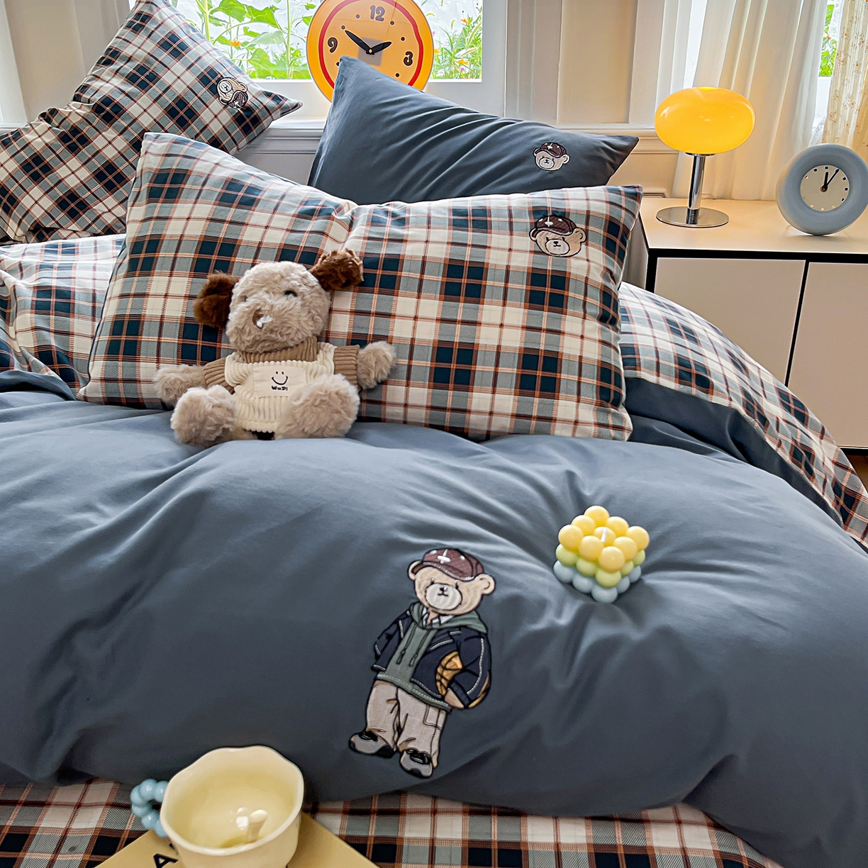 91家纺网 家纺一手货源 找家纺 大境 2025秋冬专版刺绣A类全棉磨毛四件套三件套 篮球小熊-深蓝