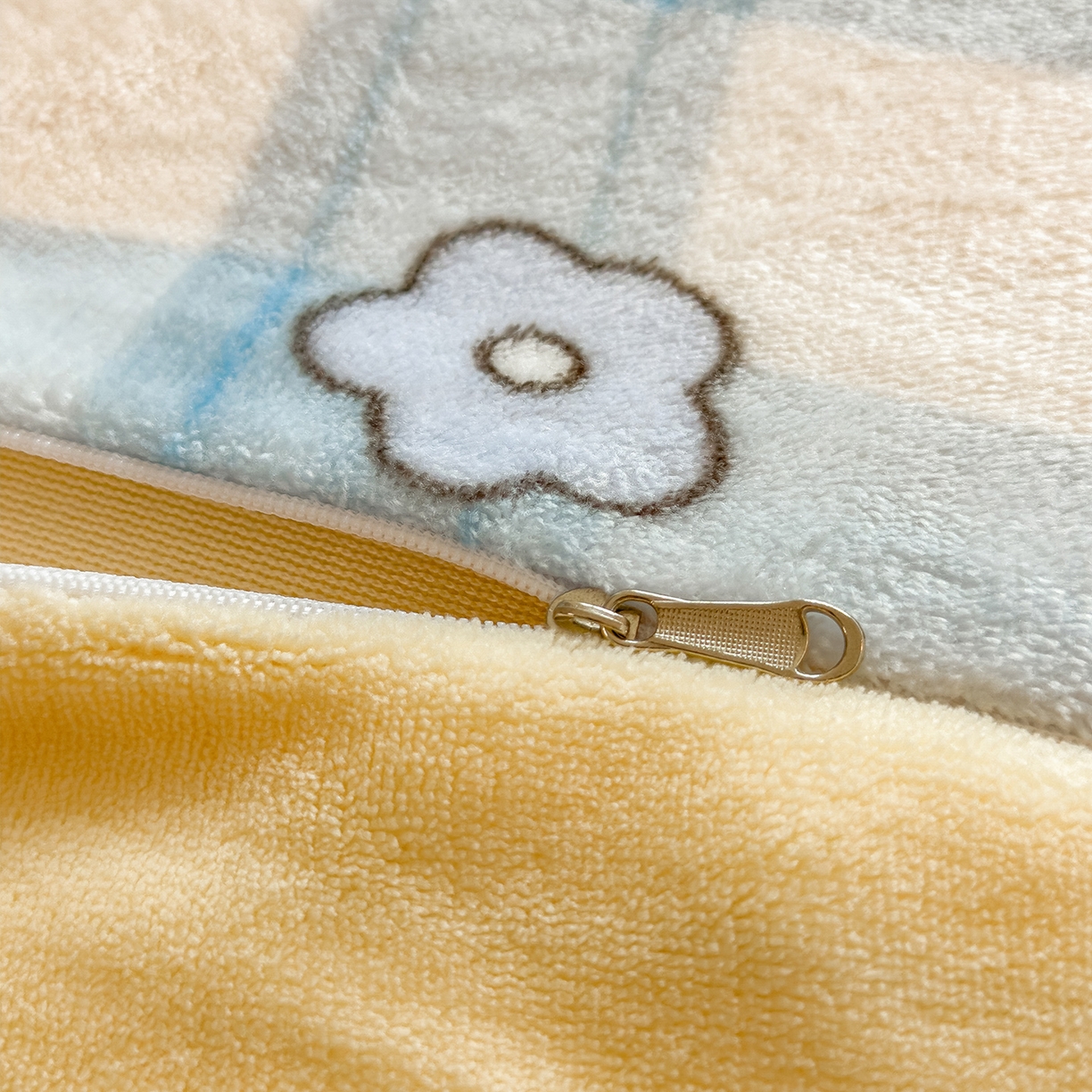 91家纺网 家纺一手货源 找家纺 摩妮卡 摩妮卡 2025新款加厚款小清新牛奶绒印花四件套床单款床笠单被套 萌宠汇