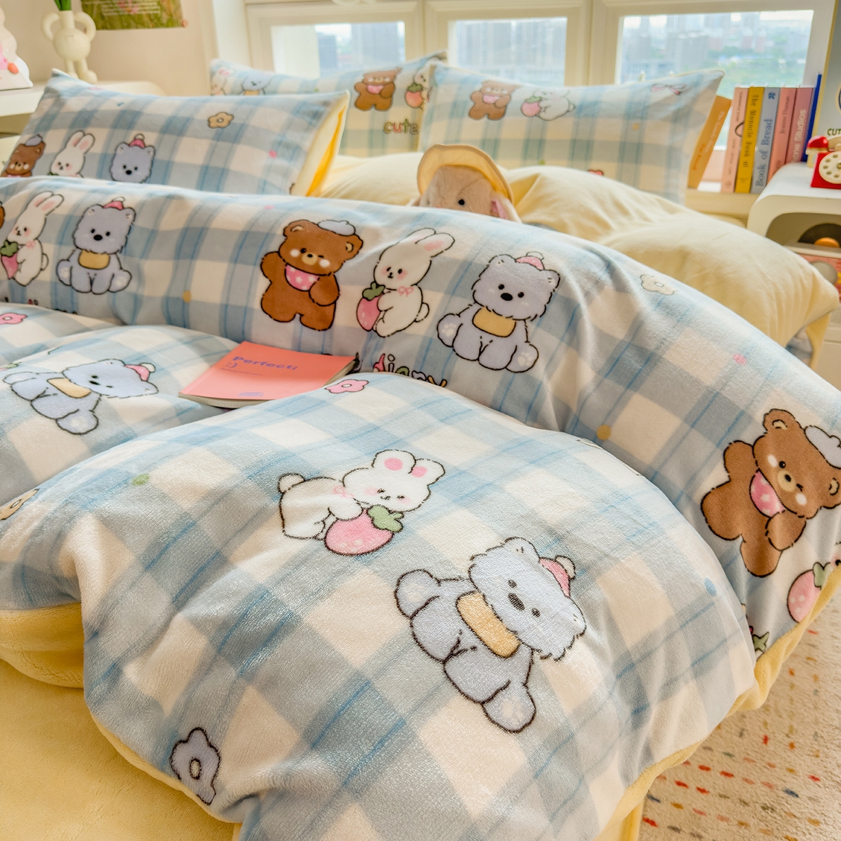 91家纺网 家纺一手货源 找家纺 摩妮卡 摩妮卡 2025新款加厚款小清新牛奶绒印花四件套床单款床笠单被套 萌宠汇