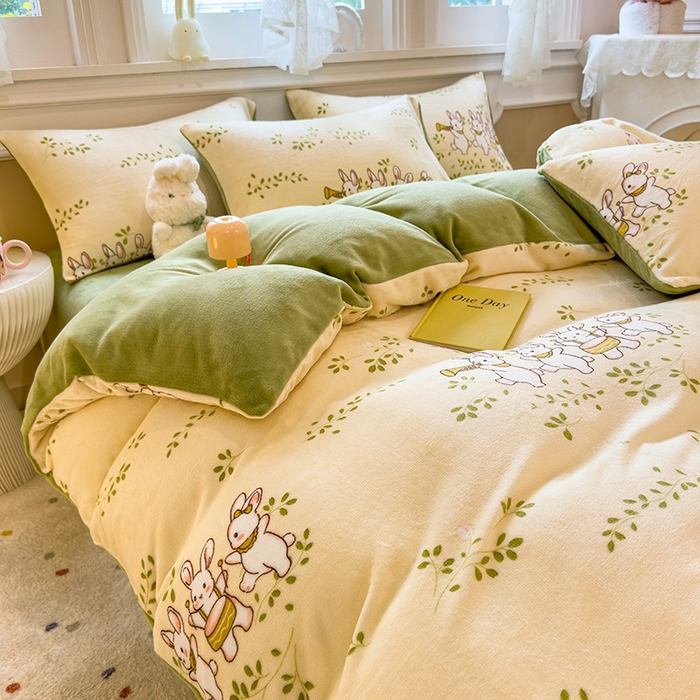 91家纺网 家纺一手货源 找家纺 摩妮卡 摩妮卡 2025新款加厚款小清新牛奶绒印花四件套床单款床笠单被套 萌兔嘟