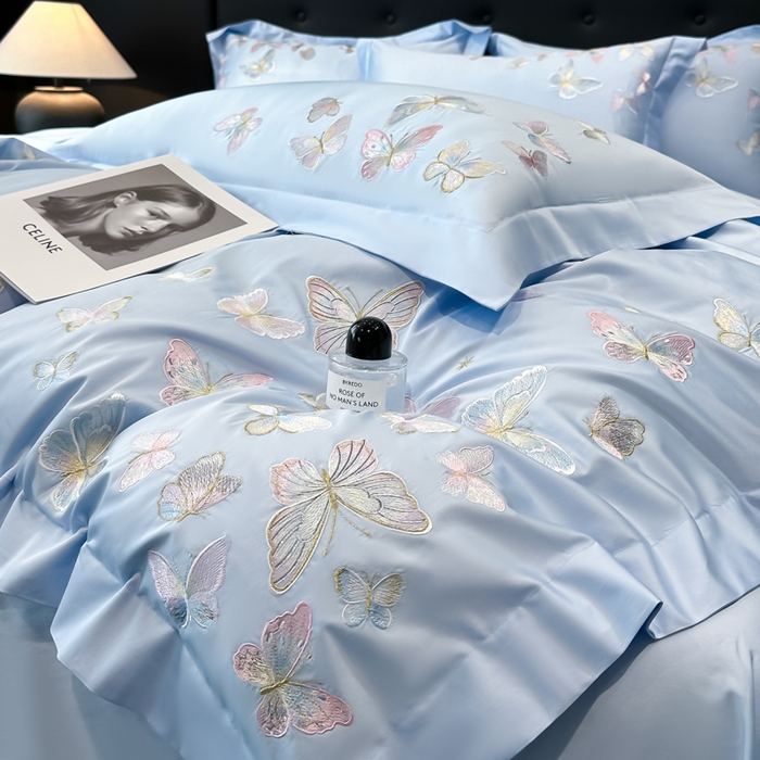 91家纺网 家纺一手货源 找家纺 博纳家纺 2025新款亲服棉宽边高级简奢款绣花四件套-漫山花野 天蓝