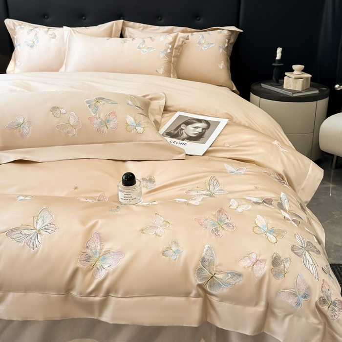 91家纺网 家纺一手货源 找家纺 博纳家纺 2025新款亲服棉宽边高级简奢款绣花四件套-漫山花野 香槟