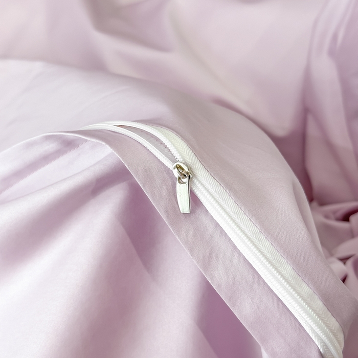 91家纺网 家纺一手货源 找家纺 博纳家纺 2025新款亲服棉宽边高级简奢款绣花四件套-漫山花野 香芋紫