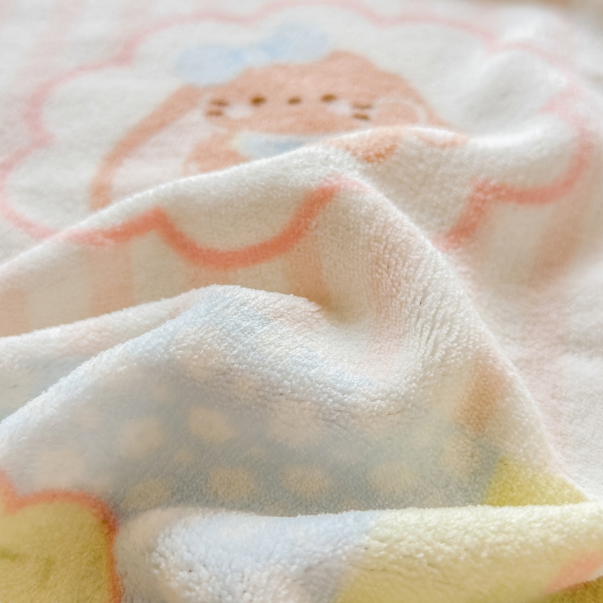 91家纺网 家纺一手货源 找家纺 摩妮卡 摩妮卡 2025新款加厚款小清新牛奶绒印花四件套床单款床笠单被套 拼布小熊