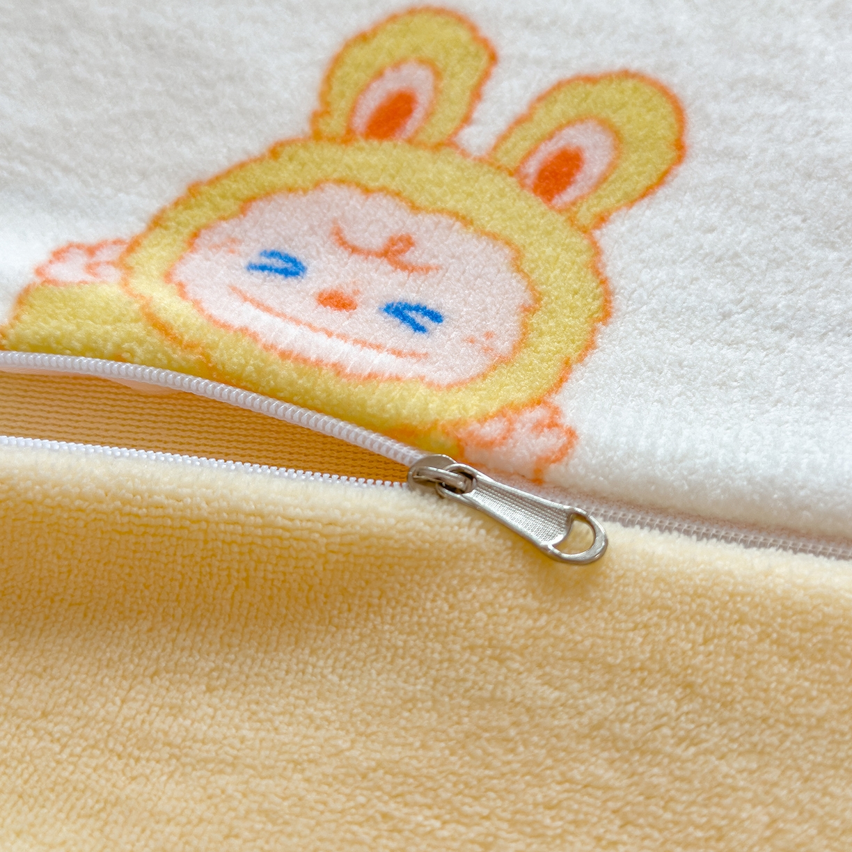 91家纺网 家纺一手货源 找家纺 摩妮卡 摩妮卡 2025新款加厚款小清新牛奶绒印花四件套床单款床笠单被套 趣兔甜心