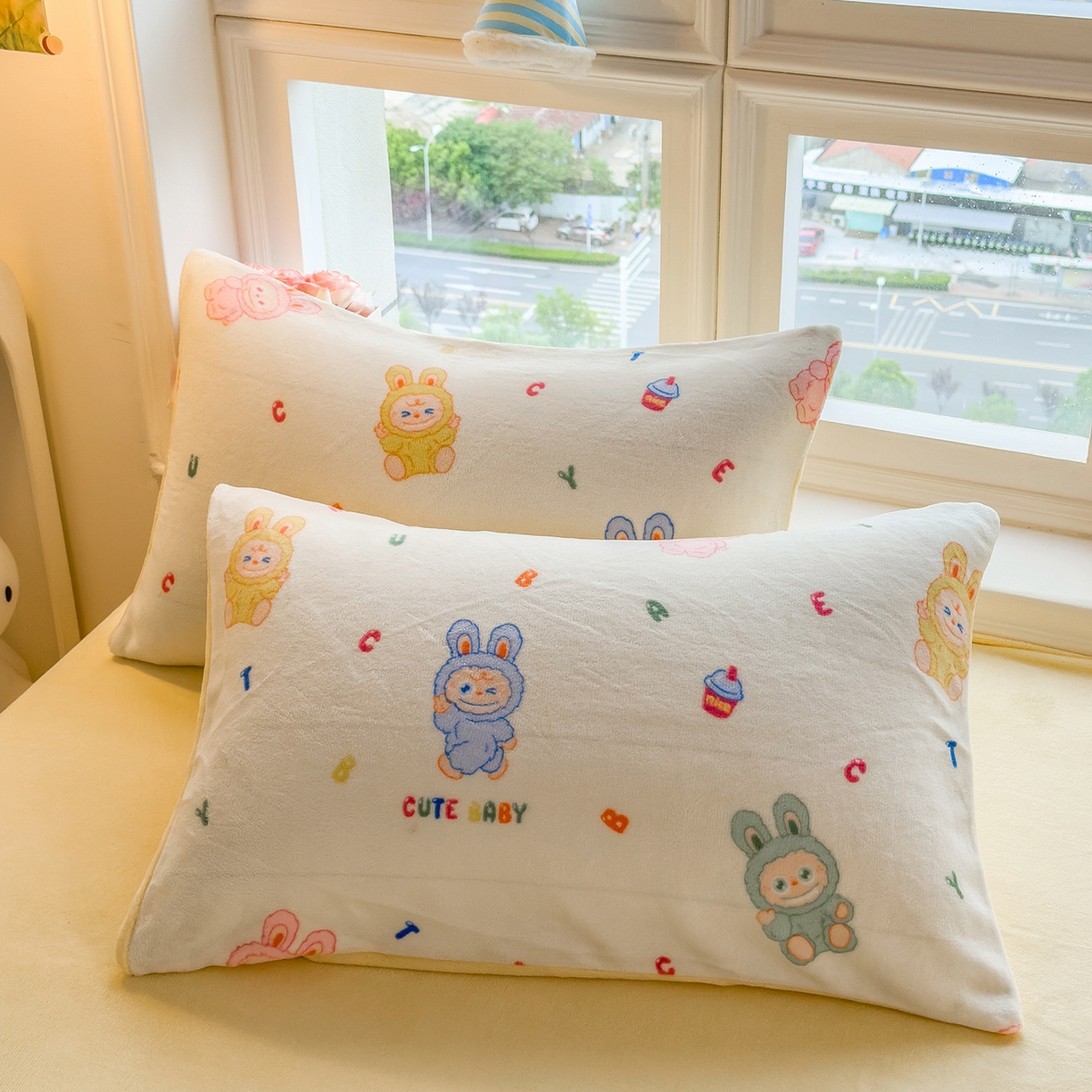 91家纺网 家纺一手货源 找家纺 摩妮卡 摩妮卡 2025新款加厚款小清新牛奶绒印花四件套床单款床笠单被套 趣兔甜心