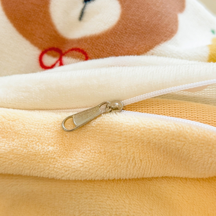 91家纺网 家纺一手货源 找家纺 摩妮卡 摩妮卡 2025新款加厚款小清新牛奶绒印花四件套床单款床笠单被套 瑞迪熊