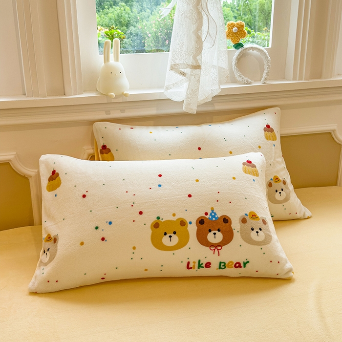 91家纺网 家纺一手货源 找家纺 摩妮卡 摩妮卡 2025新款加厚款小清新牛奶绒印花四件套床单款床笠单被套 瑞迪熊