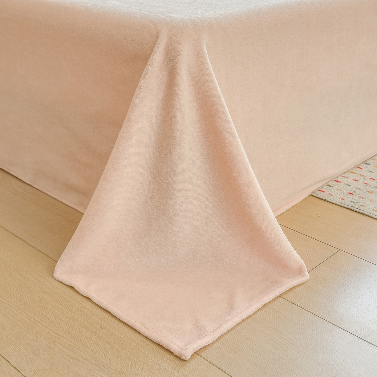 91家纺网 家纺一手货源 找家纺 摩妮卡 摩妮卡 2025新款加厚款小清新牛奶绒印花四件套床单款床笠单被套 甜蜜小花