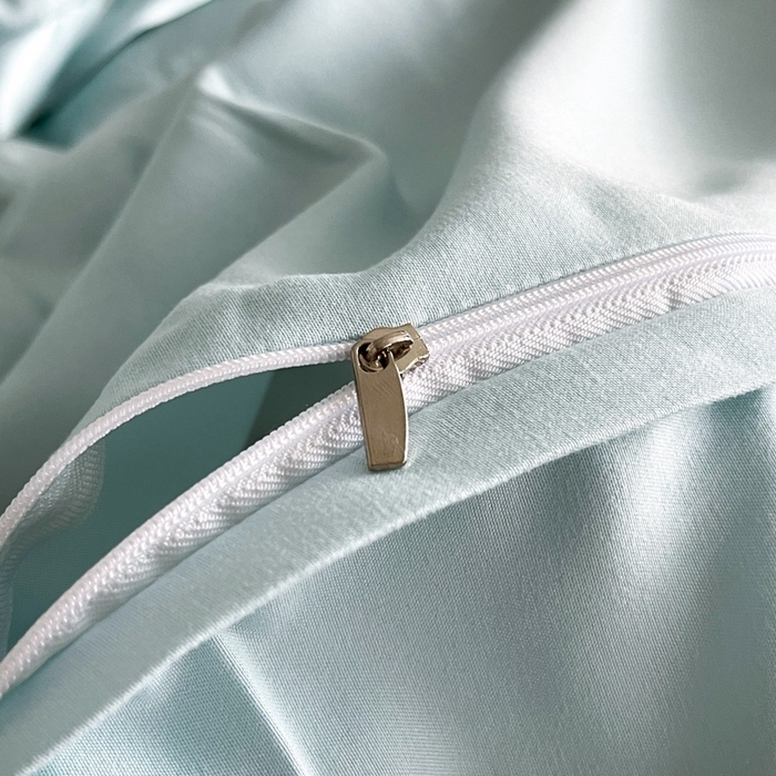 91家纺网 家纺一手货源 找家纺 博纳家纺 2025新款镂空大宽边拼角高级简奢款亲肤棉四件套-山水提花 繁星蓝