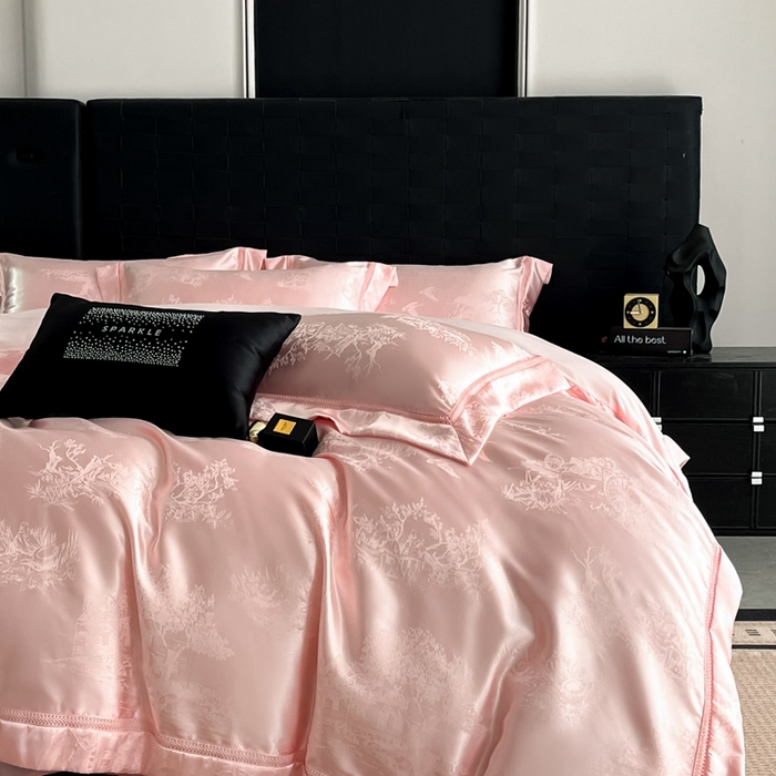 91家纺网 家纺一手货源 找家纺 博纳家纺 2025新款镂空大宽边拼角高级简奢款亲肤棉四件套-山水提花 粉玉