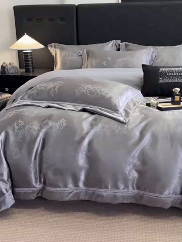 91家纺网 家纺一手货源 找家纺 博纳家纺 2025新款镂空大宽边拼角高级简奢款亲肤棉四件套-山水提花 高级灰