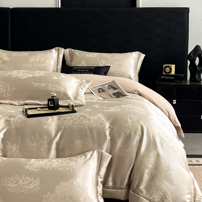 91家纺网 家纺一手货源 找家纺 博纳家纺 2025新款镂空大宽边拼角高级简奢款亲肤棉四件套-山水提花 香槟