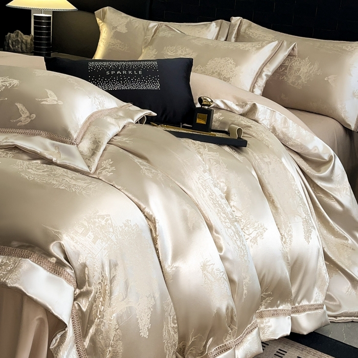 91家纺网 家纺一手货源 找家纺 博纳家纺 2025新款镂空大宽边拼角高级简奢款亲肤棉四件套-山水提花 香槟