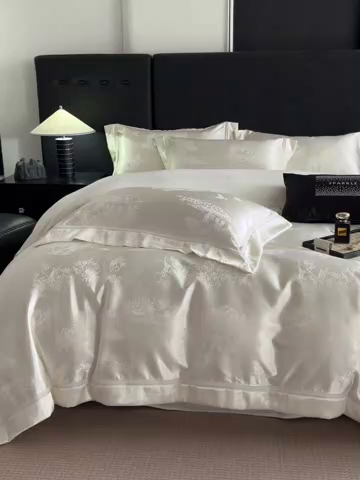 91家纺网 家纺一手货源 找家纺 博纳家纺 2025新款镂空大宽边拼角高级简奢款亲肤棉四件套-山水提花 象牙白