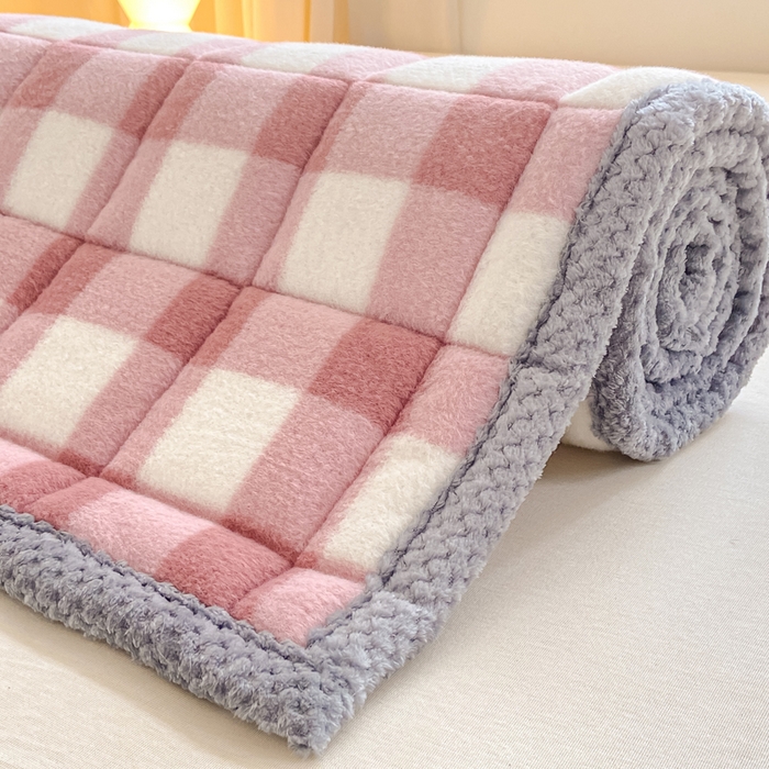 91家纺网 家纺一手货源 找家纺 （总）正邦家纺 2025新款无印风仿羊绒床垫学生宿舍羊圈绒床褥子上下铺软垫