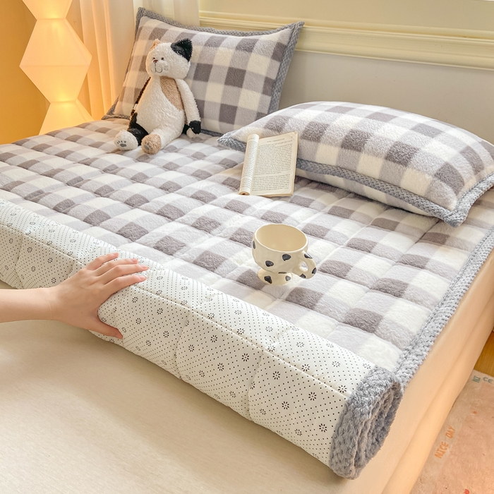 91家纺网 家纺一手货源 找家纺 （总）正邦家纺 2025新款无印风仿羊绒床垫学生宿舍羊圈绒床褥子上下铺软垫