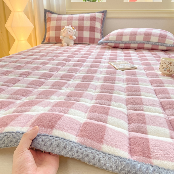 91家纺网 家纺一手货源 找家纺 正邦家纺 2025新款无印良品风羊圈绒床垫学生宿舍床褥子上下铺软垫 羊圈绒-粉格