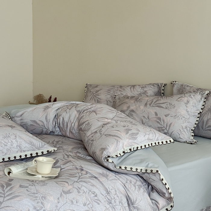 91家纺网 家纺一手货源 找家纺 于果 2025新款全棉纯棉生态磨毛花边款四件套 古屿兰灰