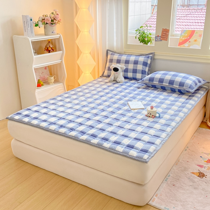 91家纺网 家纺一手货源 找家纺 正邦家纺 2025新款无印良品风羊圈绒床垫学生宿舍床褥子上下铺软垫 羊圈绒-蓝格