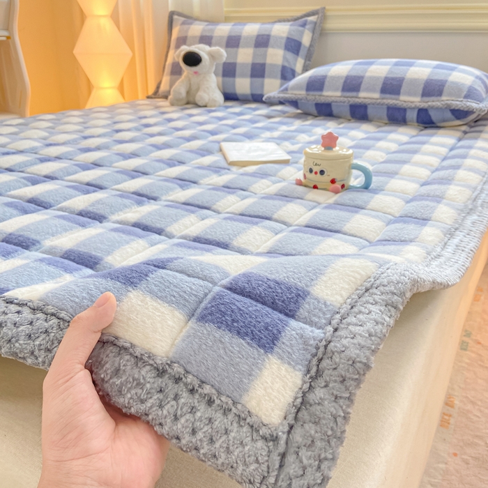 91家纺网 家纺一手货源 找家纺 正邦家纺 2025新款无印良品风羊圈绒床垫学生宿舍床褥子上下铺软垫 羊圈绒-蓝格