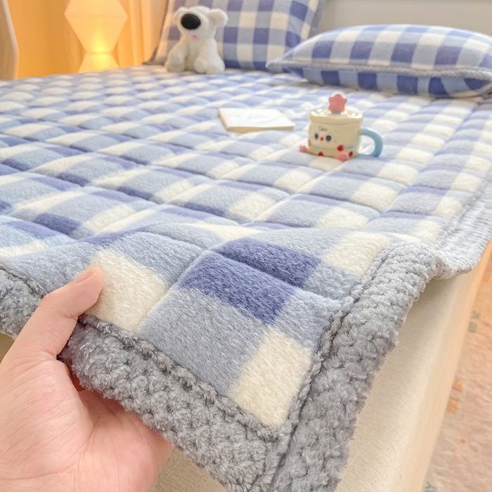 91家纺网 家纺一手货源 找家纺 正邦家纺 2025新款无印良品风羊圈绒床垫学生宿舍床褥子上下铺软垫 羊圈绒-蓝格