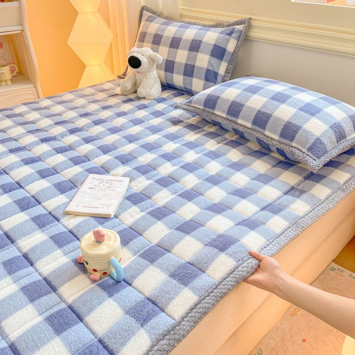 91家纺网 家纺一手货源 找家纺 正邦家纺 2025新款无印良品风羊圈绒床垫学生宿舍床褥子上下铺软垫 羊圈绒-蓝格