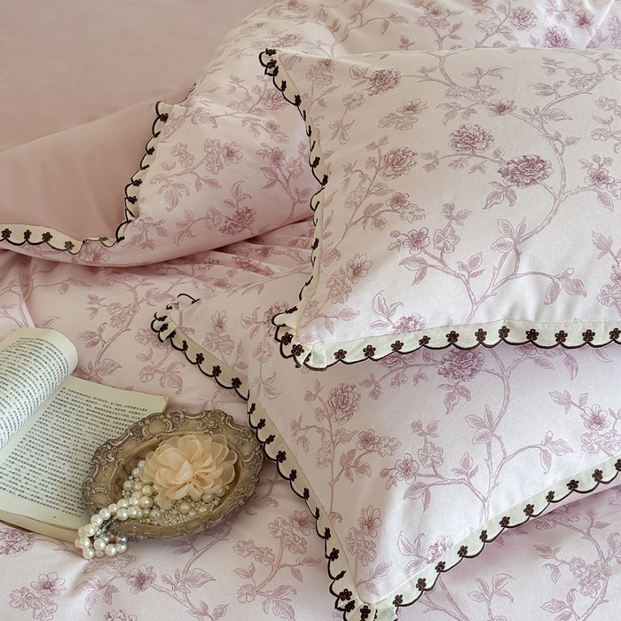 91家纺网 家纺一手货源 找家纺 于果 2025新款全棉纯棉生态磨毛花边款四件套 花间柔光