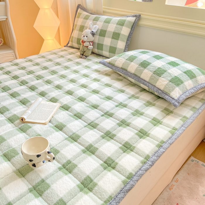 91家纺网 家纺一手货源 找家纺 正邦家纺 2025新款无印良品风羊圈绒床垫学生宿舍床褥子上下铺软垫 羊圈绒-绿格