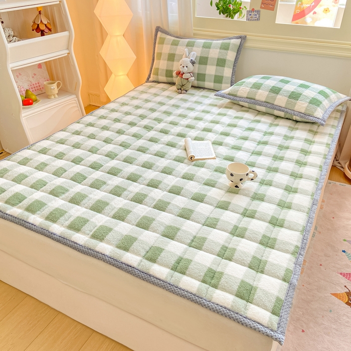 91家纺网 家纺一手货源 找家纺 正邦家纺 2025新款无印良品风羊圈绒床垫学生宿舍床褥子上下铺软垫 羊圈绒-绿格
