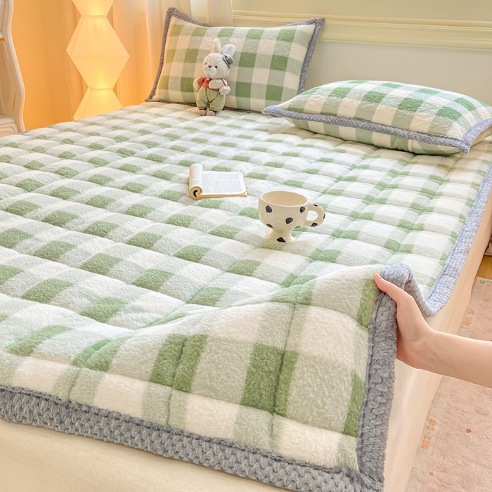 91家纺网 家纺一手货源 找家纺 正邦家纺 2025新款无印良品风羊圈绒床垫学生宿舍床褥子上下铺软垫 羊圈绒-绿格