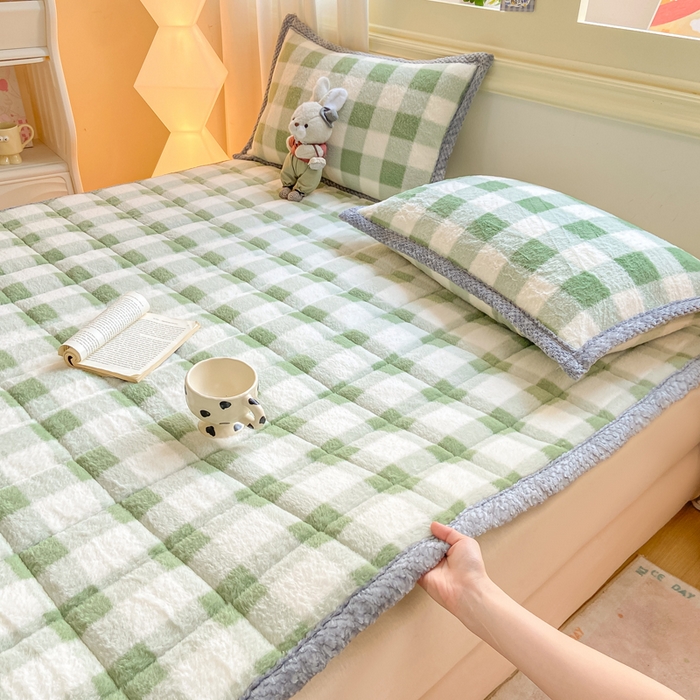 91家纺网 家纺一手货源 找家纺 正邦家纺 2025新款无印良品风羊圈绒床垫学生宿舍床褥子上下铺软垫 羊圈绒-绿格