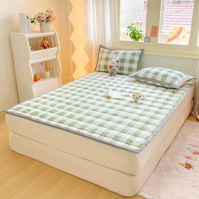 91家纺网 家纺一手货源 找家纺 正邦家纺 2025新款无印良品风羊圈绒床垫学生宿舍床褥子上下铺软垫 羊圈绒-绿格