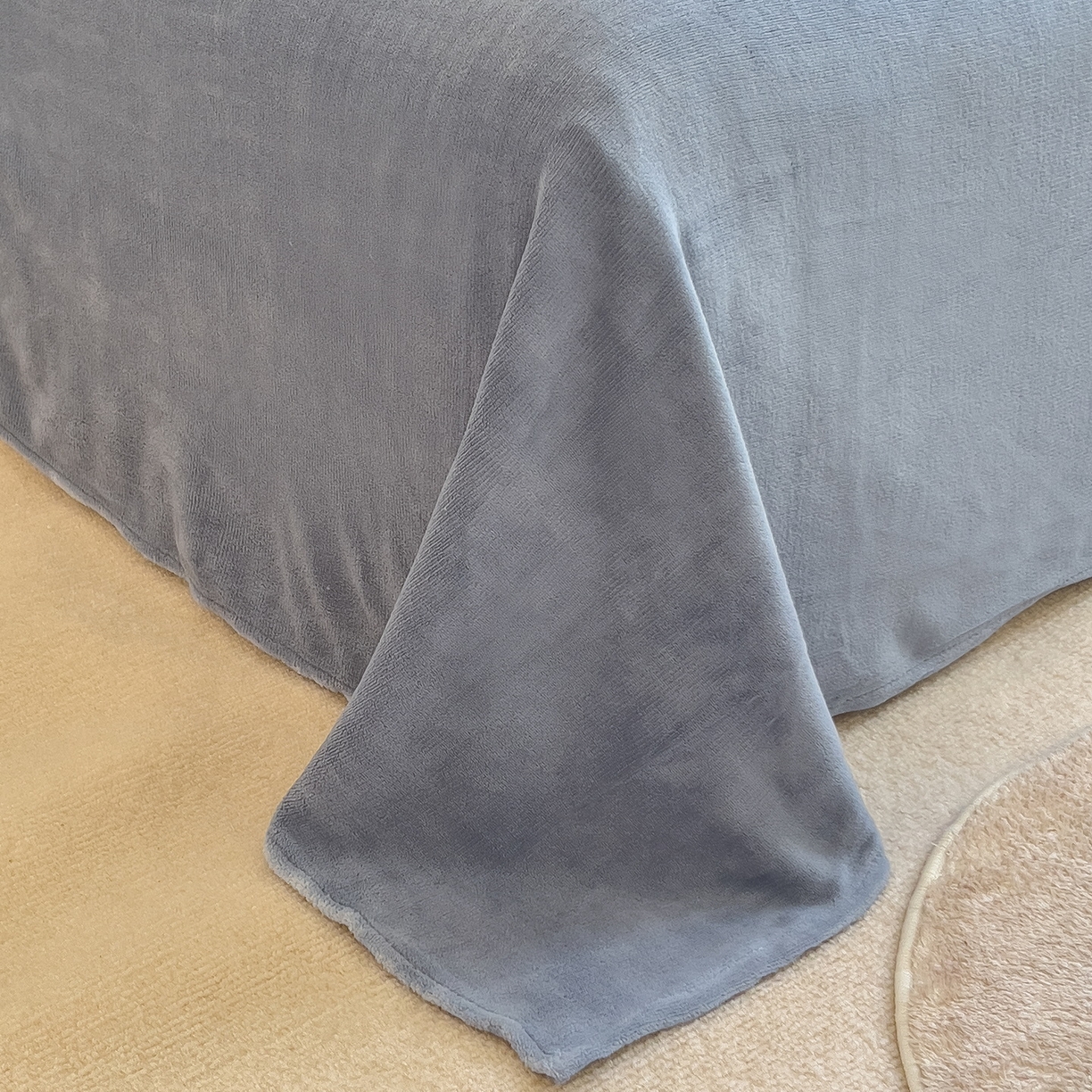 91家纺网 家纺一手货源 找家纺 丝羽坊 2025新款A类大版牛奶绒印花四件套 洛米狗