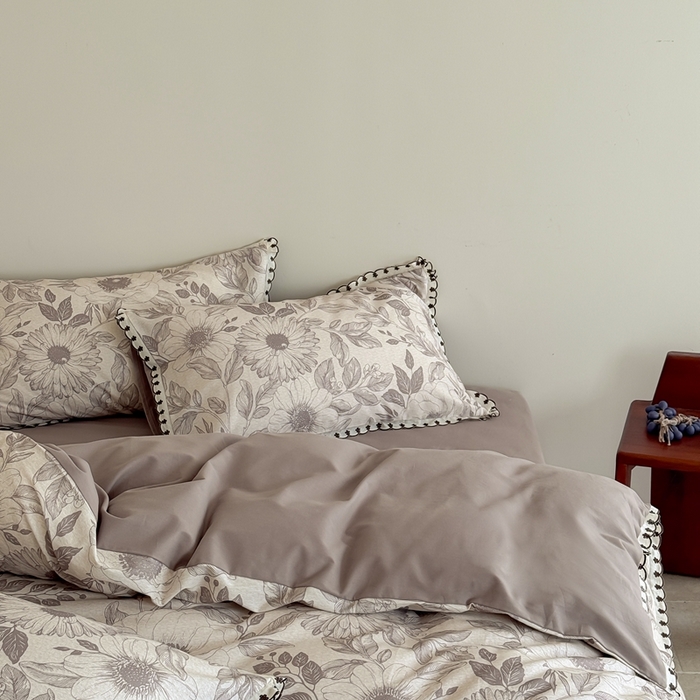 91家纺网 家纺一手货源 找家纺 于果 2025新款全棉纯棉生态磨毛花边款四件套 花漾