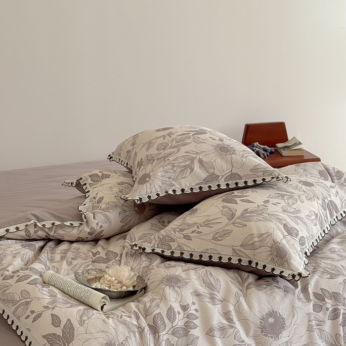 91家纺网 家纺一手货源 找家纺 于果 2025新款全棉纯棉生态磨毛花边款四件套 花漾